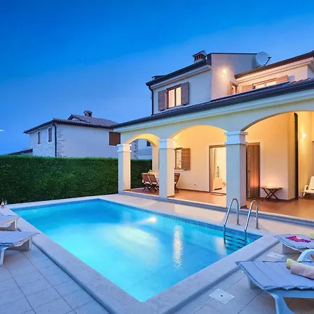 Дом отдыха Roza *